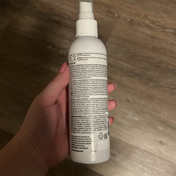 Biolage Strength Recovery Spray - Picture 2 of 2